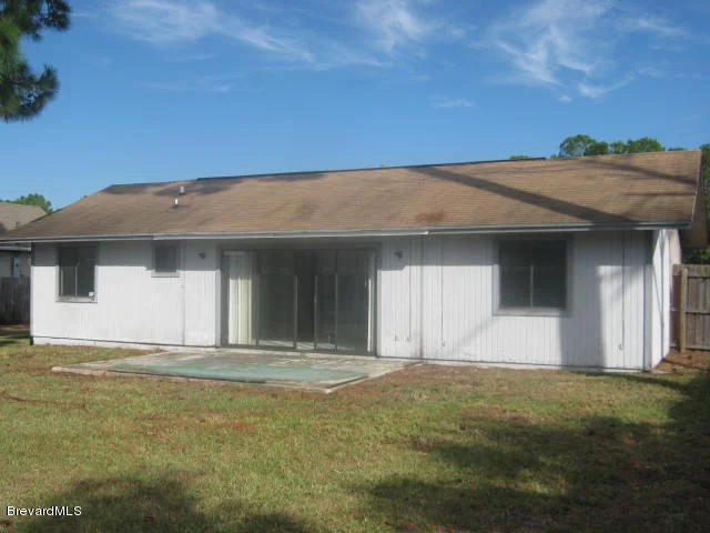 Photo of 5715 Fairbridge Street
