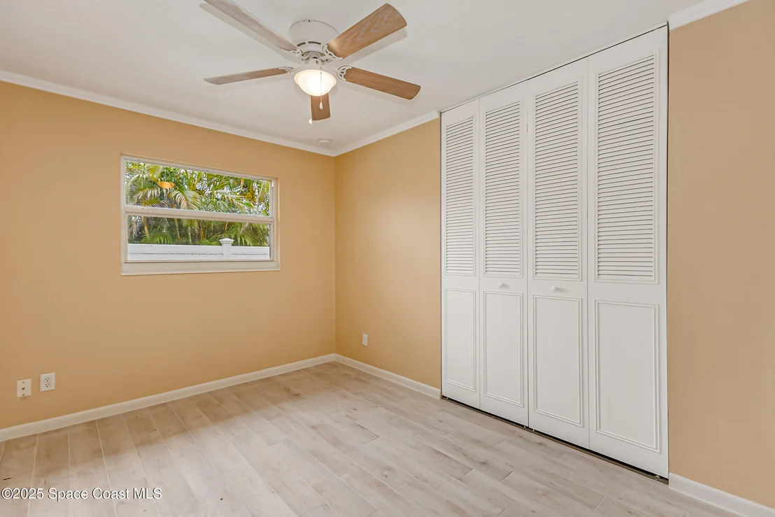 Photo of 2356 Lakeview Drive