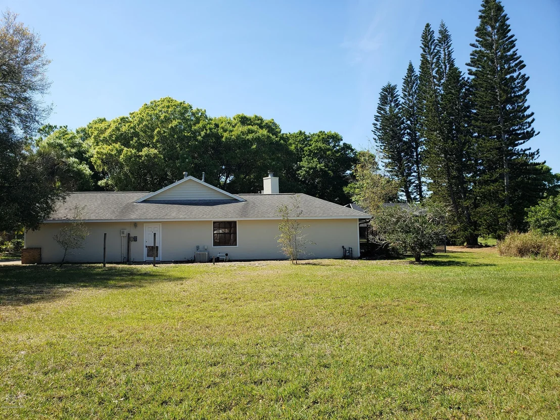 Photo of 1304 Heritage Acres Boulevard