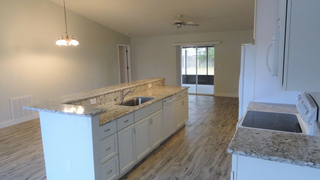 Photo of 6836 Cecil Road