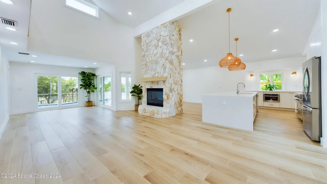 Photo of 396 Riverview Lane