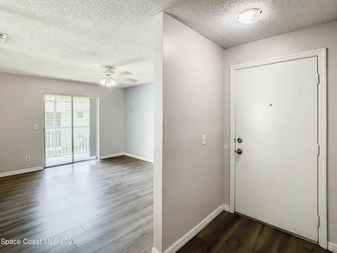 Photo of Unit 3 at 4100 Pershing Pointe Place