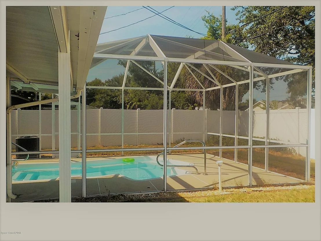 Photo of 1368 Estridge Drive