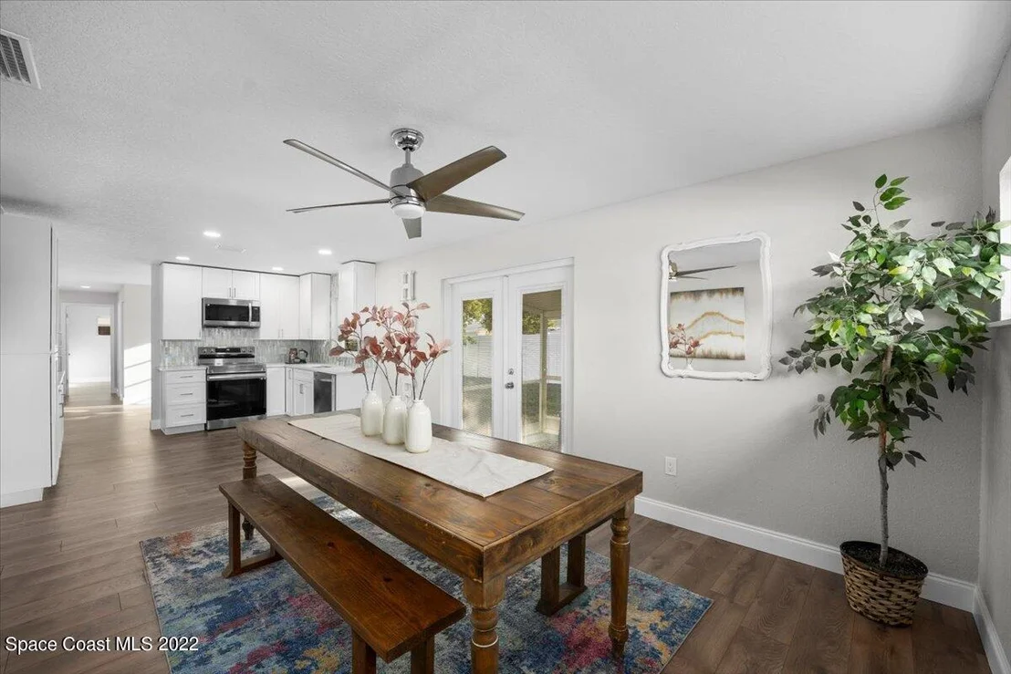 Photo of 893 Midland Road