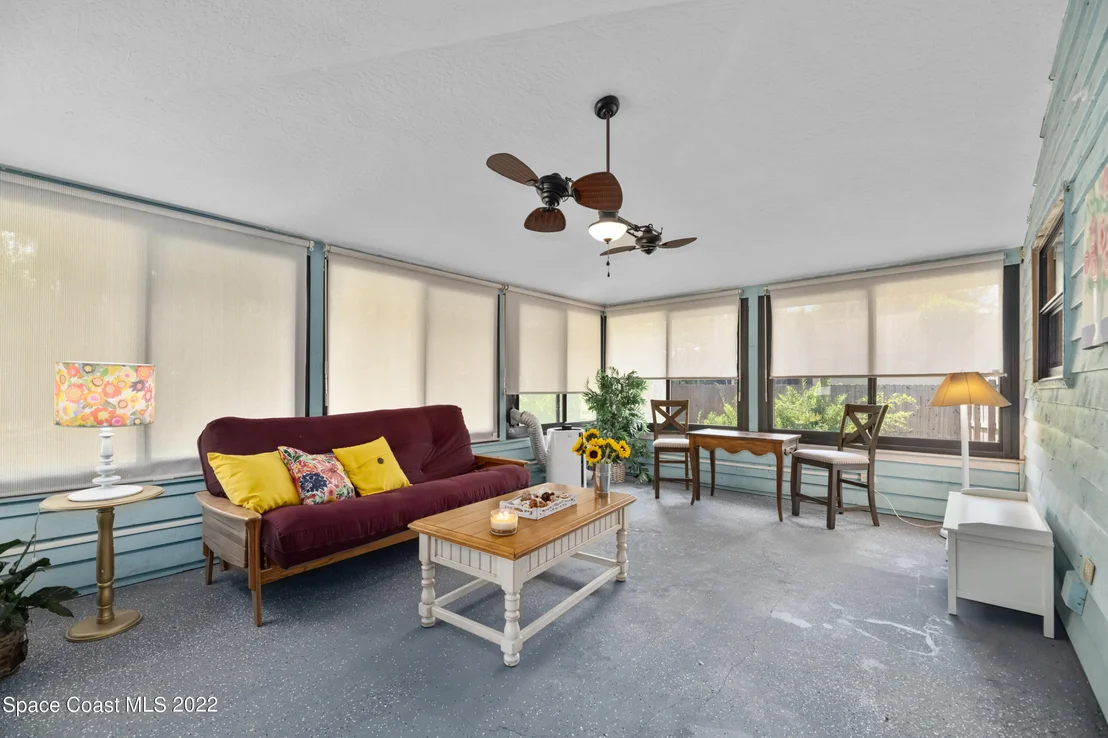 Photo of 3925 Milwaukee Avenue