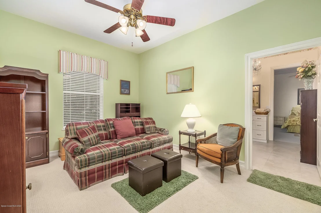 Photo of 4135 Hammock Road