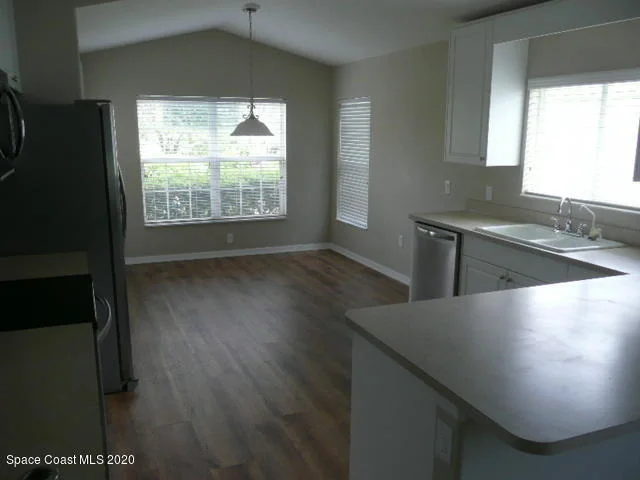 Photo of 7208 Broderick Drive