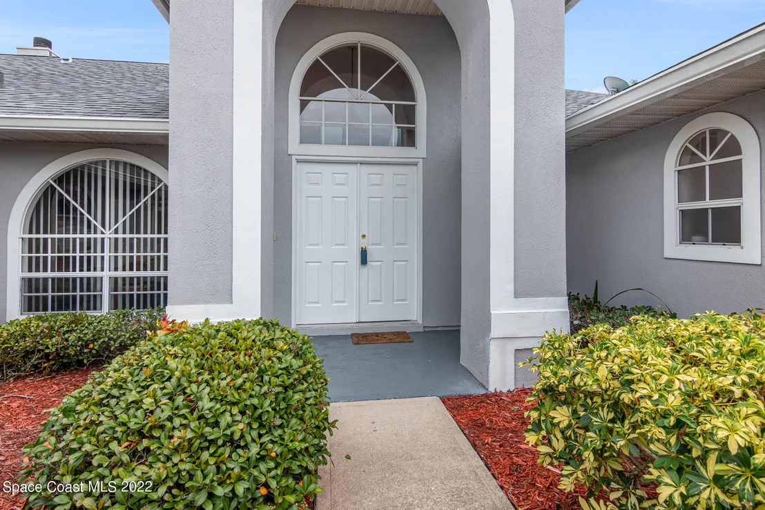 Photo of 1050 Fieldstone Drive
