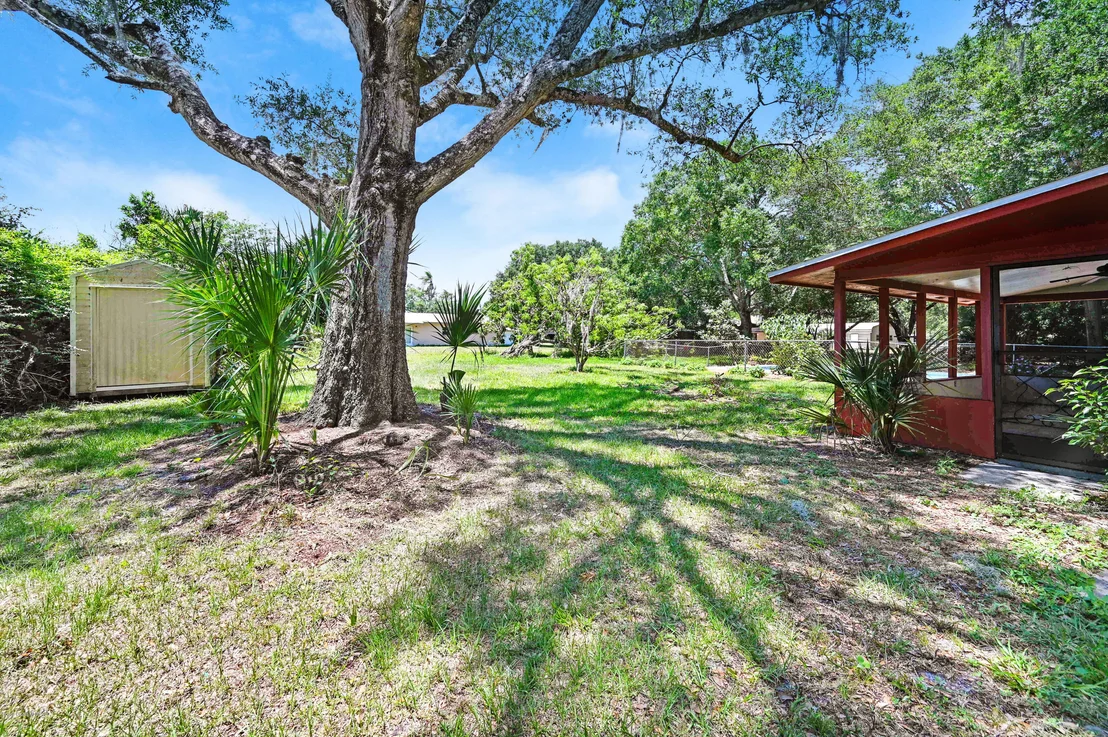 Photo of 6050 Mangrove Street