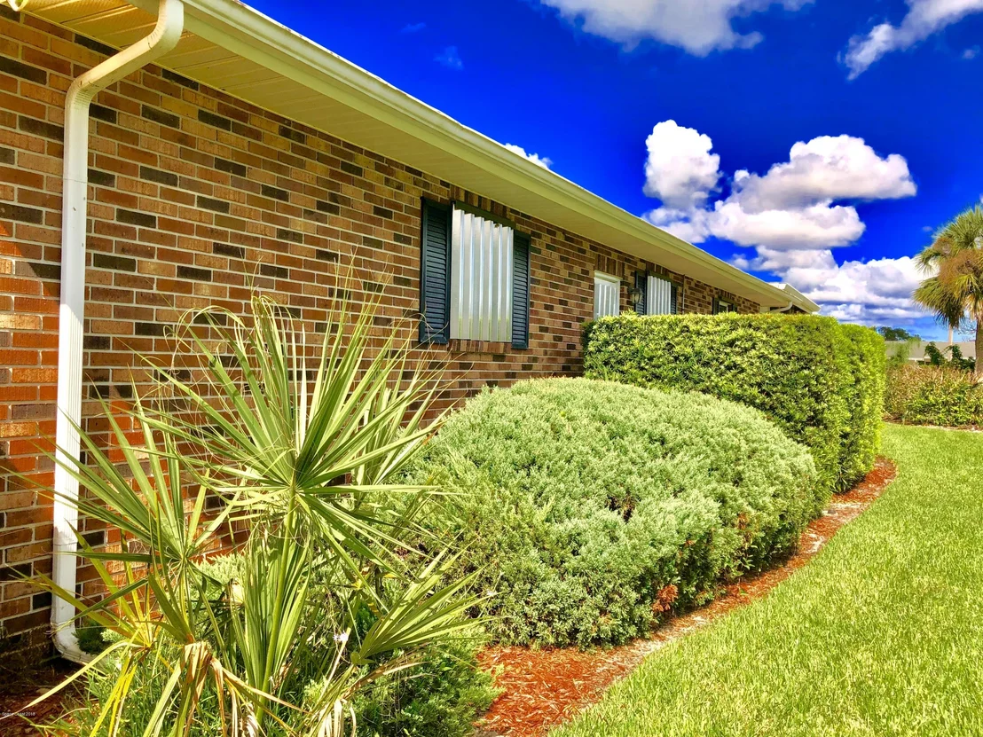 Photo of 1481 Meadowbrook Road NE