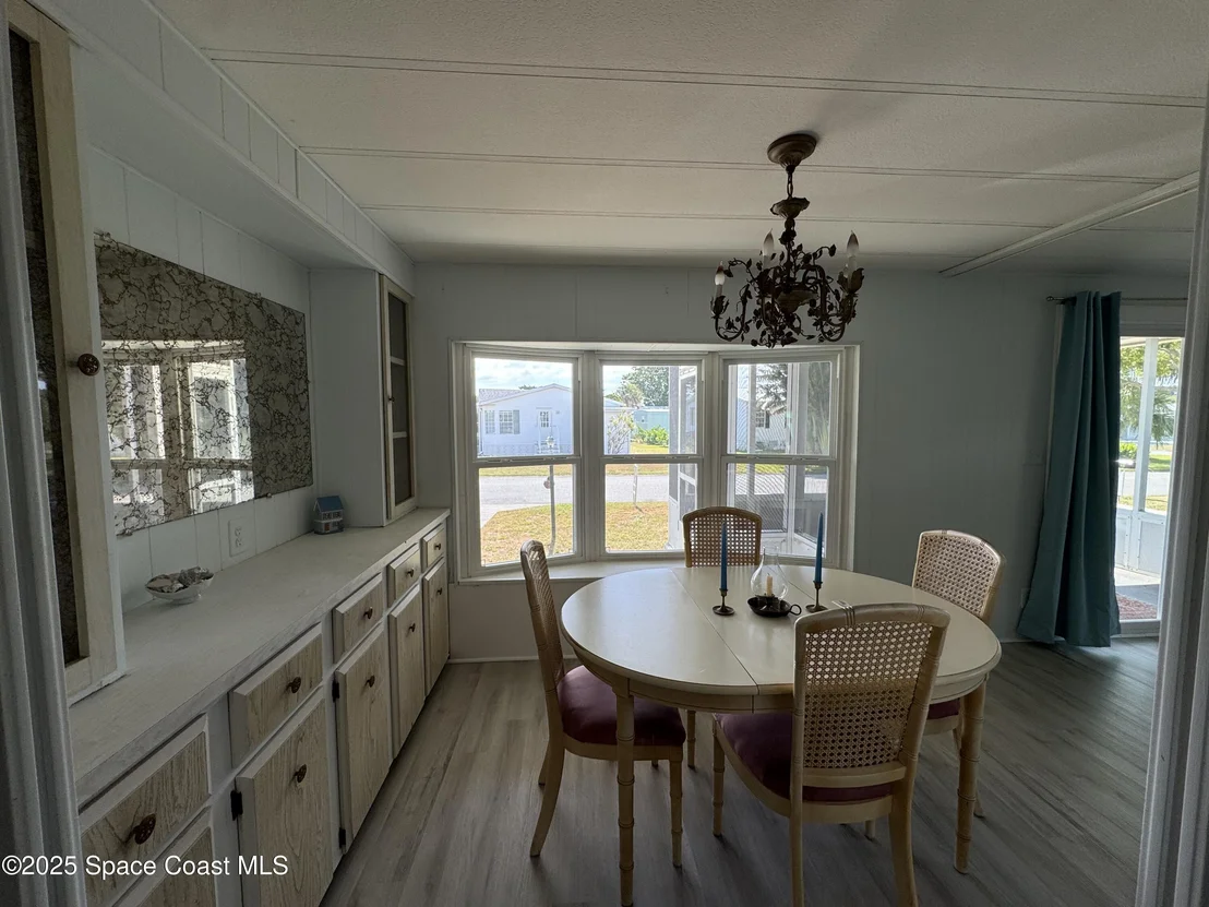 Photo of 939 Laurel Circle