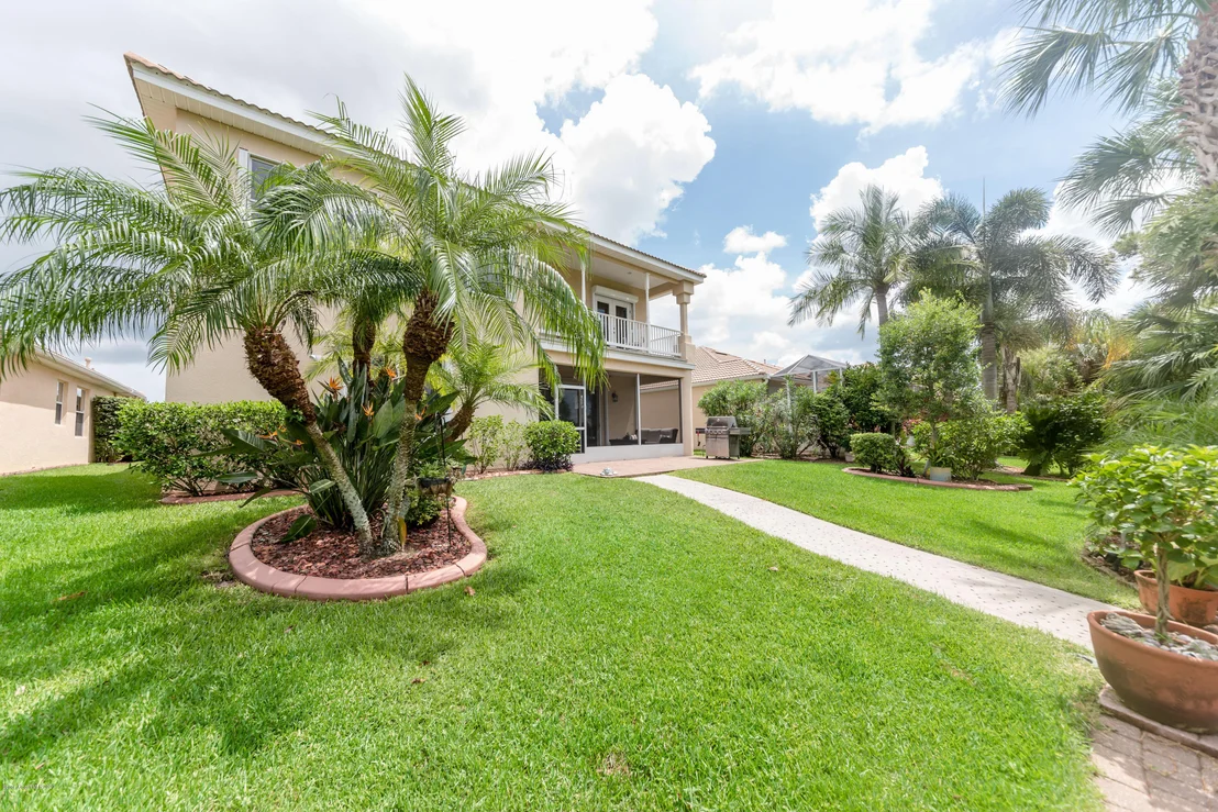 Photo of 800 Glen Abbey Way Way