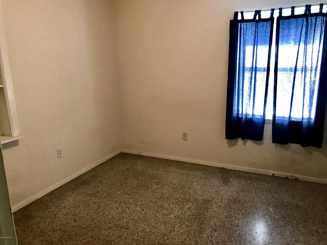 Photo of 707 Camellia Drive