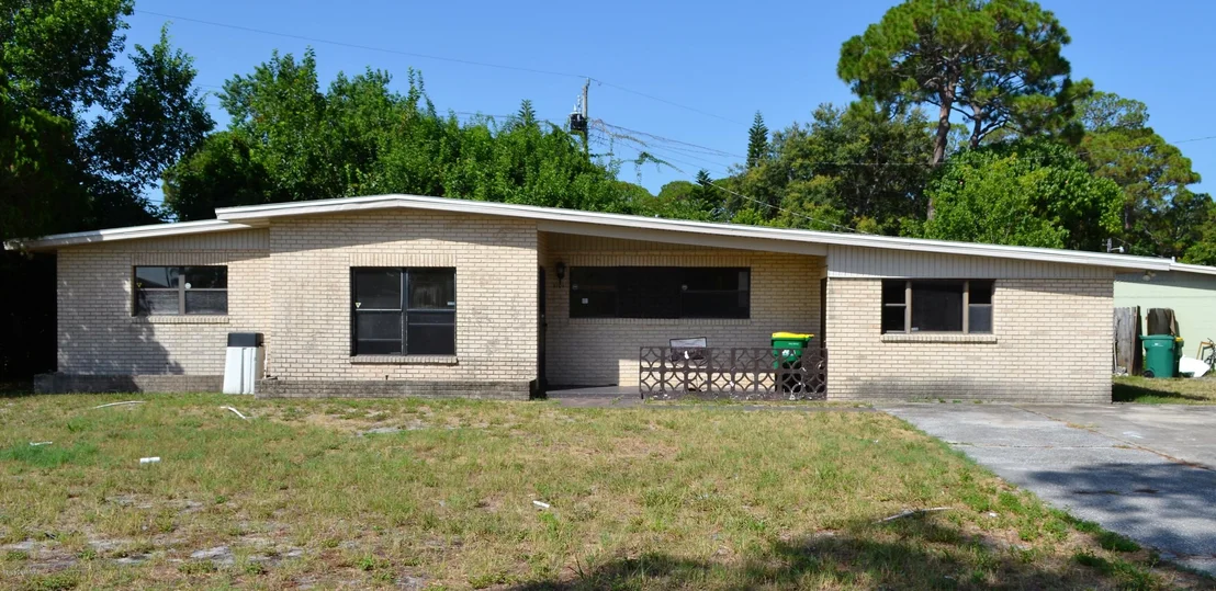 Photo of 1101 AZALEA Lane