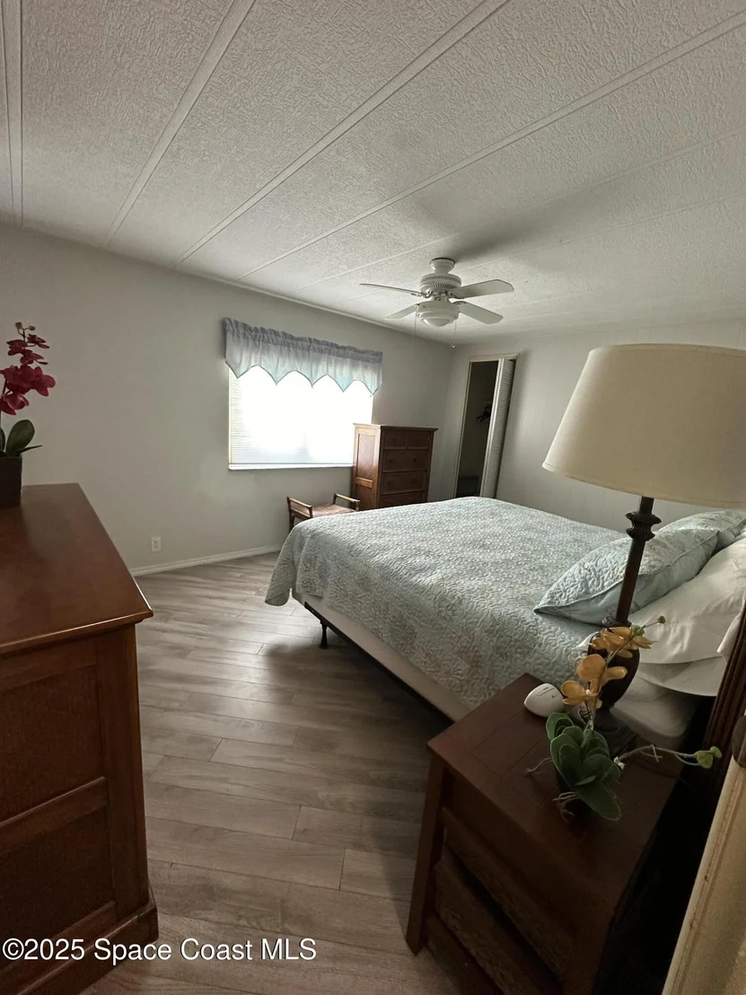 Photo of 1437 Barefoot Circle