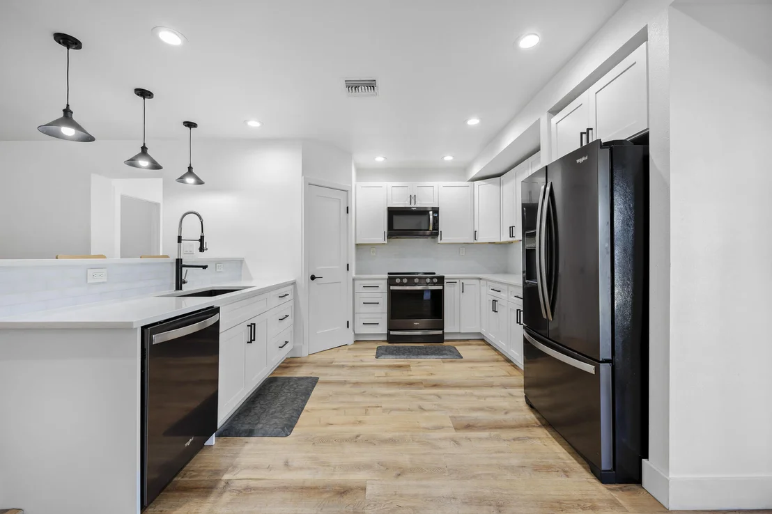 Photo of 1012 Cable Lane NE