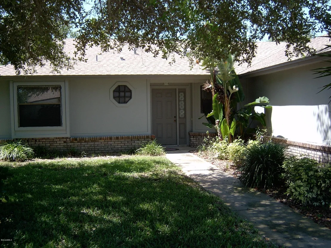 Photo of 219 Chalet Avenue