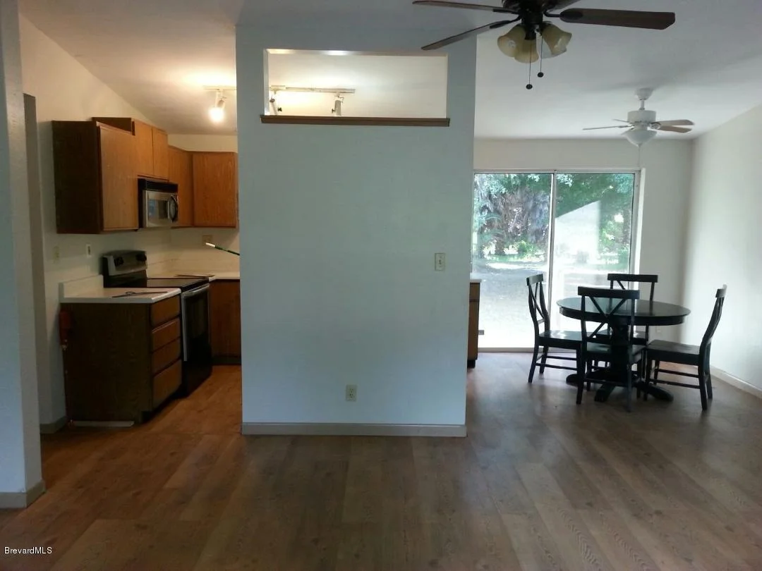 Photo of 6767 Laurel Oak Avenue