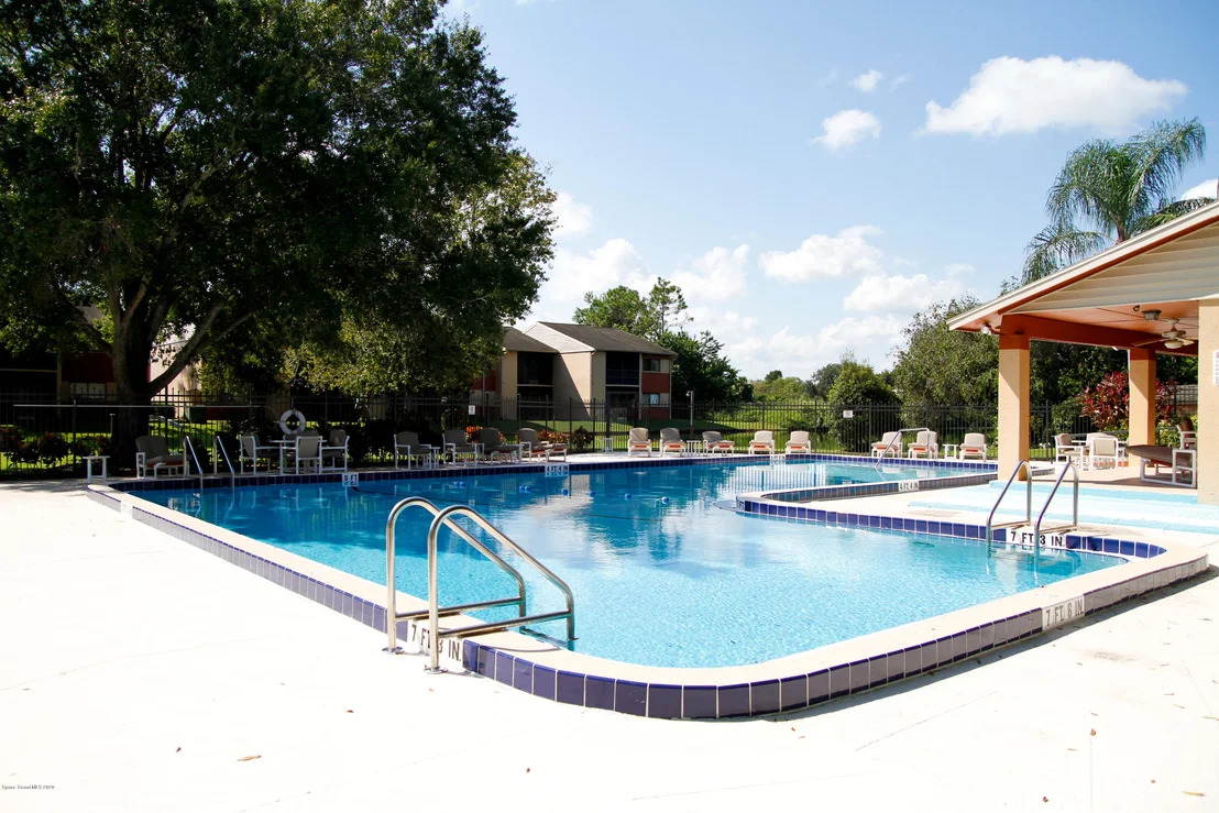 Photo of Unit 511 at 2425 Golf Lake Circle