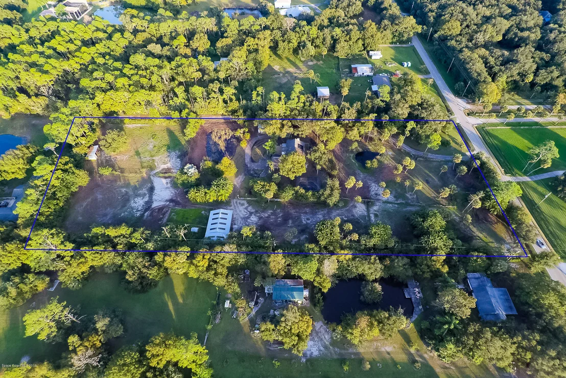 Photo of 3570 Hield Road
