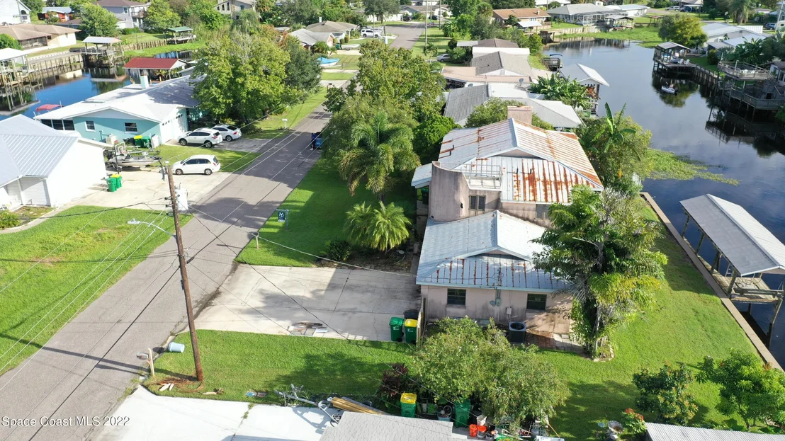 Photo of 825 Heron