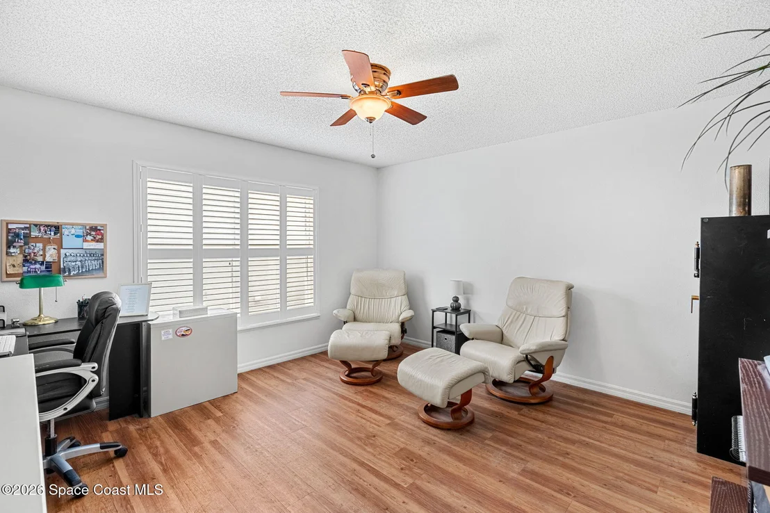 Photo of 1161 White Oak Circle