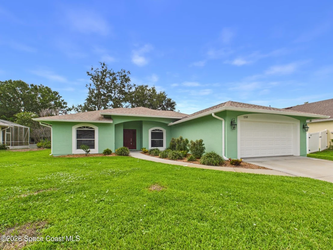 Photo of 732 Newhall Terrace