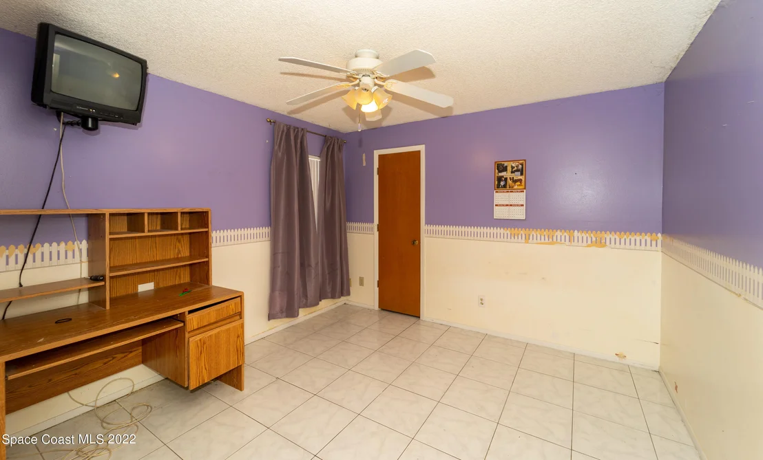 Photo of 5665 Graham Street