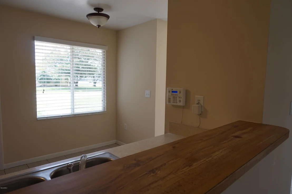 Photo of 850 Pine View Avenue