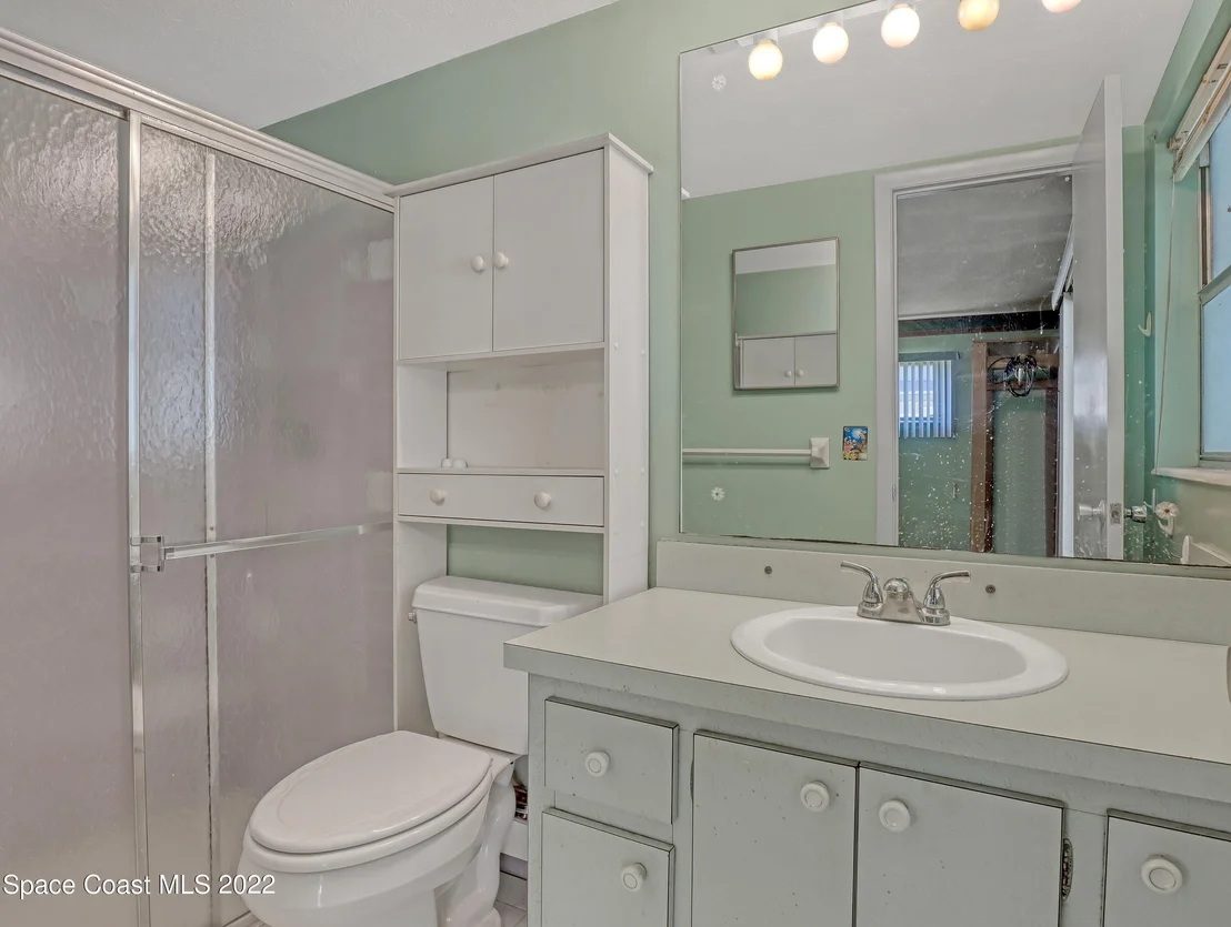 Photo of 916 Kings Post Road
