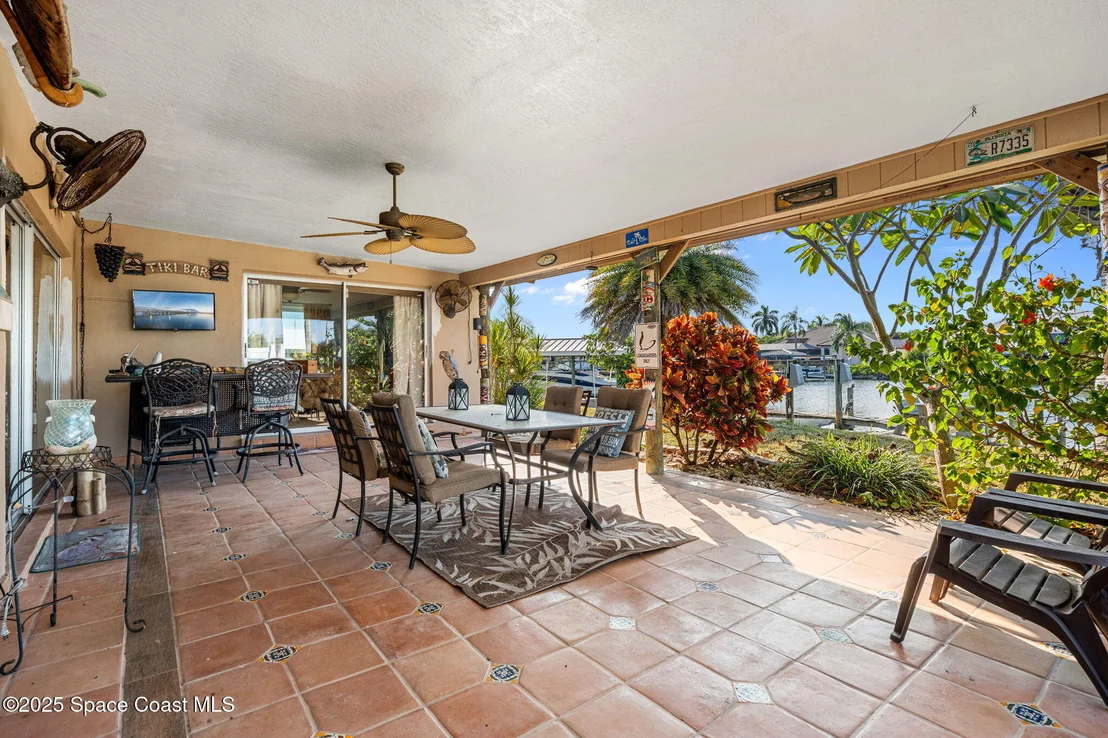 Photo of 406 Thrush Drive