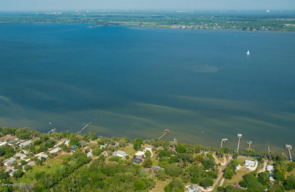 Photo of 3985 N Indian River Drive