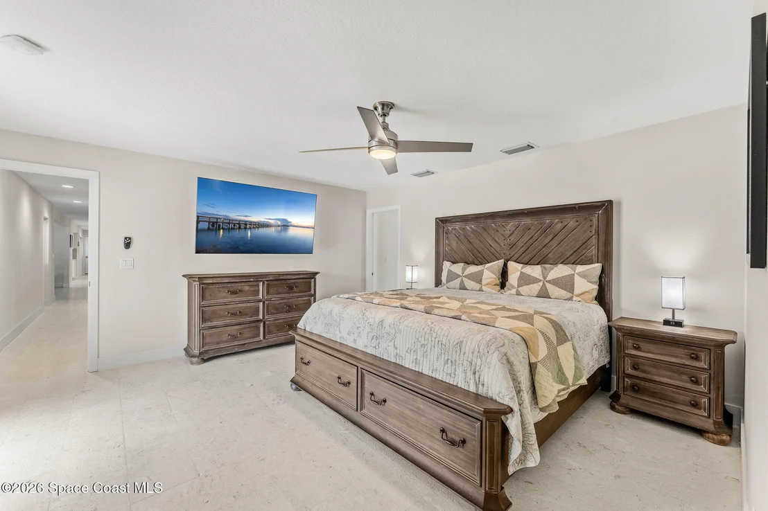 Photo of 207 Riverside Drive