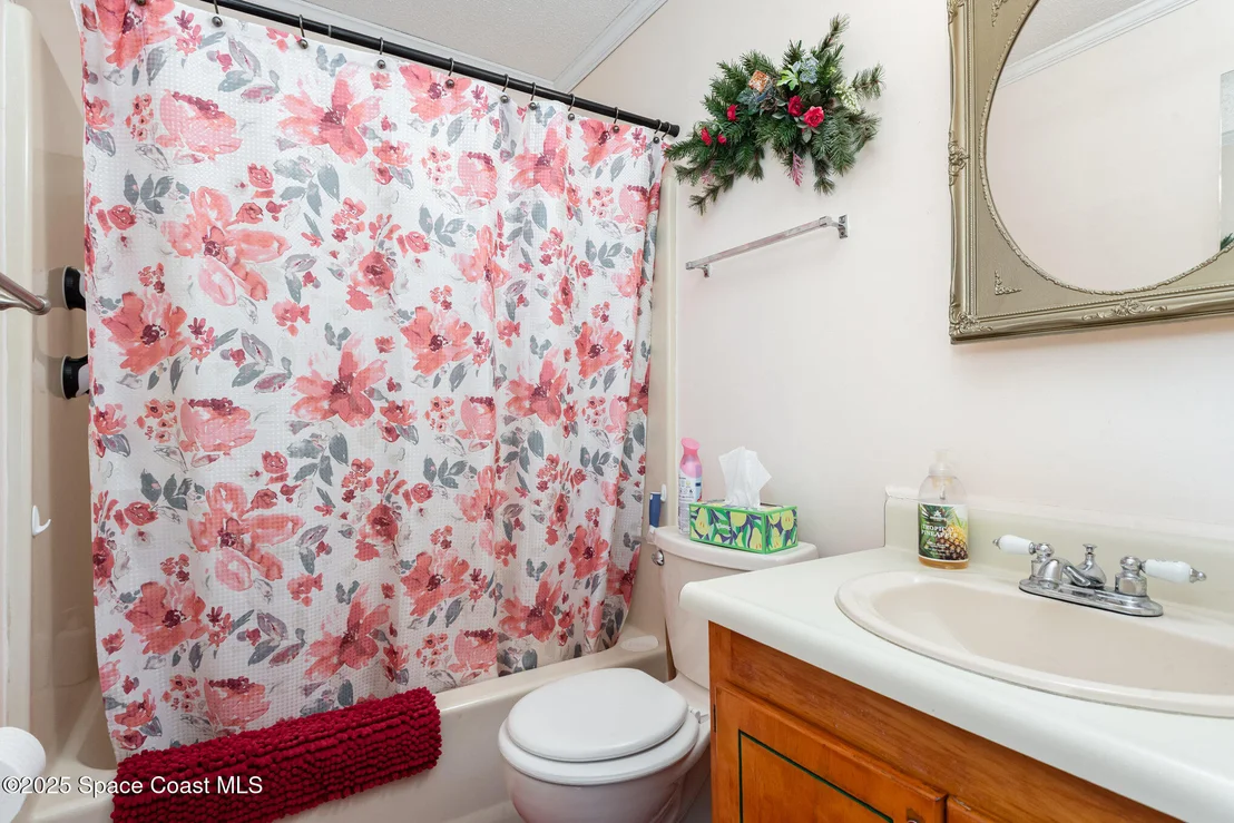 Photo of 6980 Bright Avenue