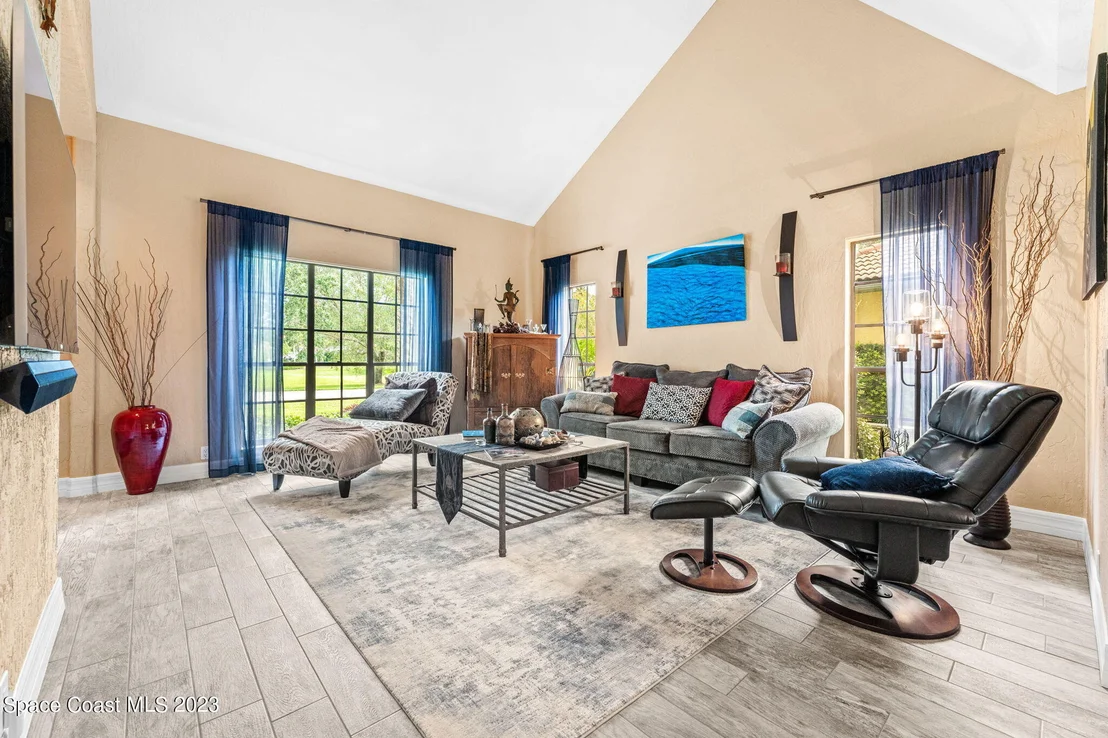Photo of 70 Lanternback Island Drive