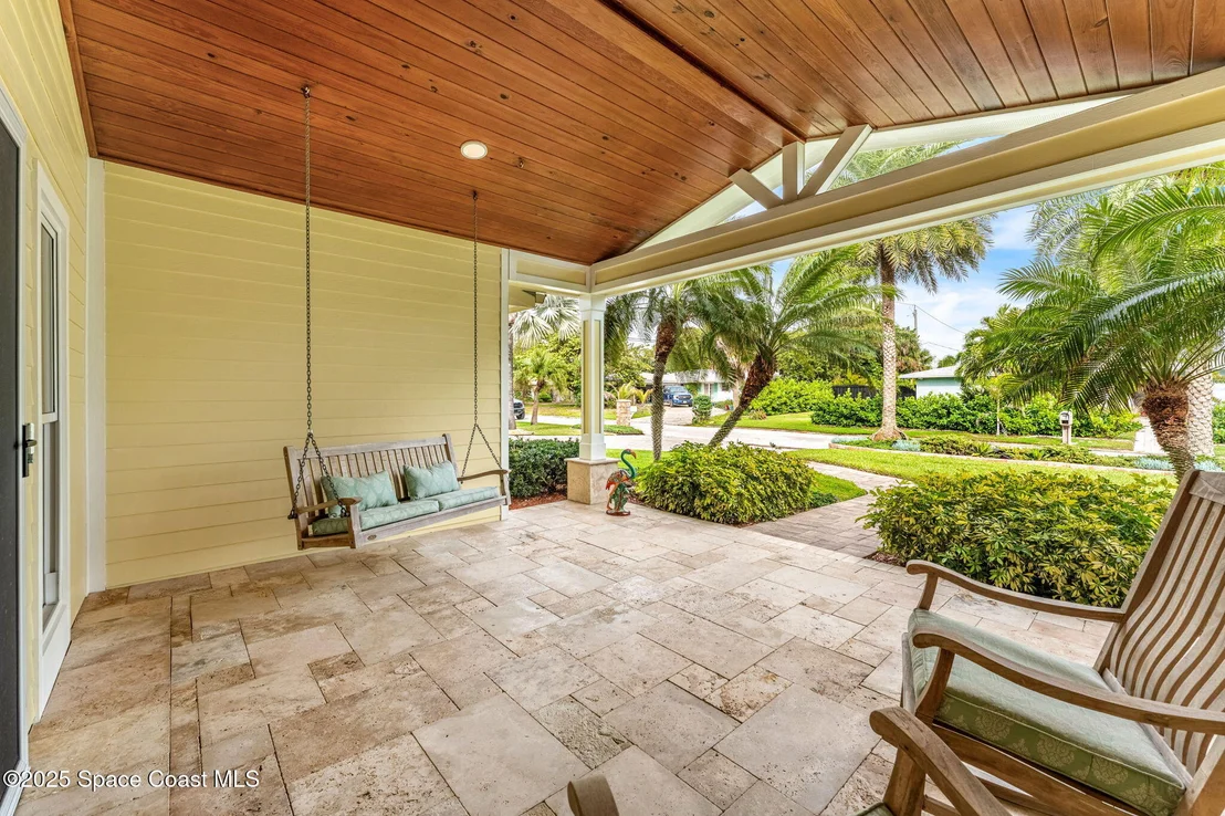 Photo of 610 Mango Drive