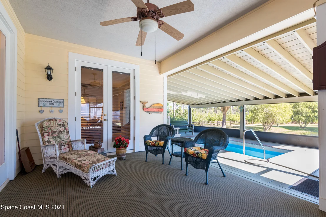 Photo of 4750 Log Cabin Lane
