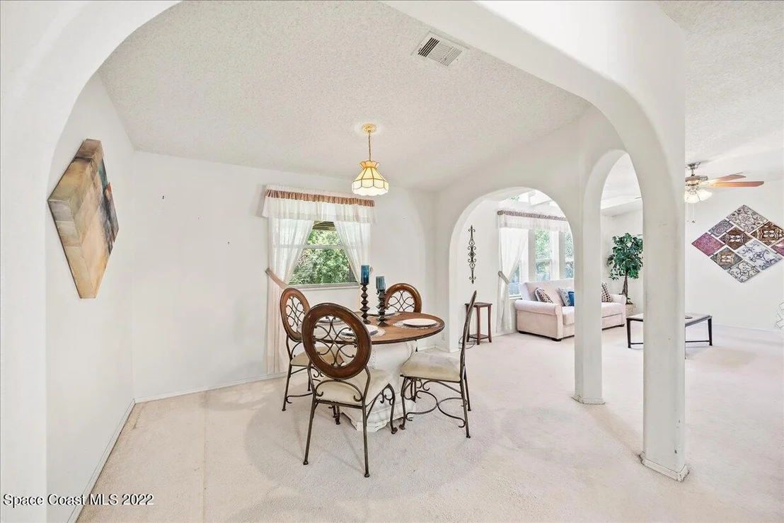 Photo of 3070 Milwaukee Avenue