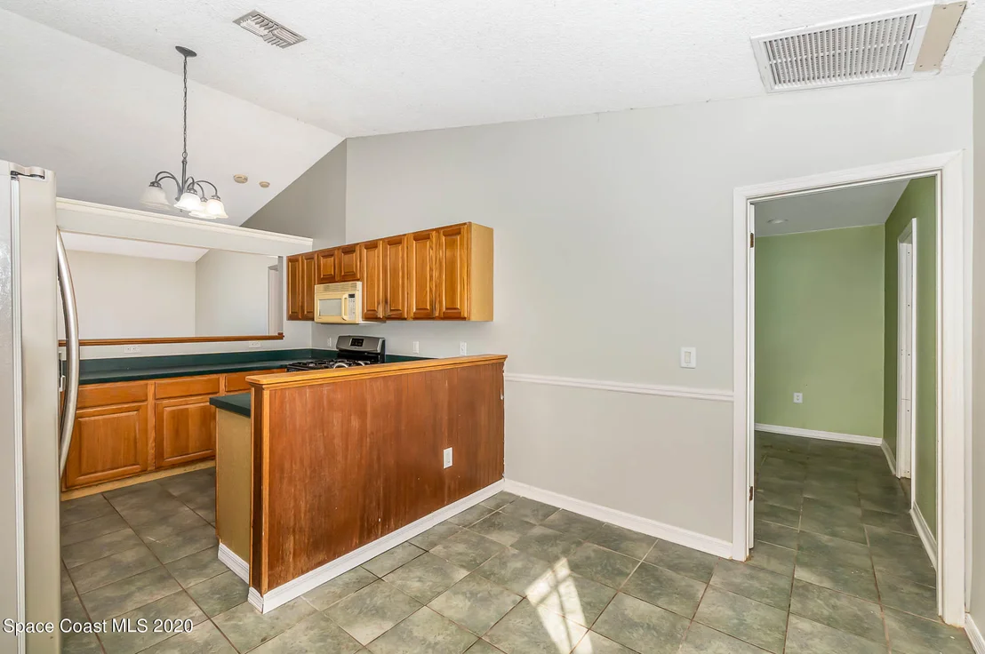 Photo of 216 Oak Lake Road