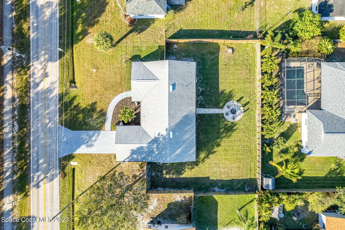 Photo of 1237 Glenham Drive NE