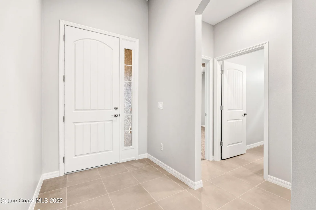 Photo of 8100 Lucent Court