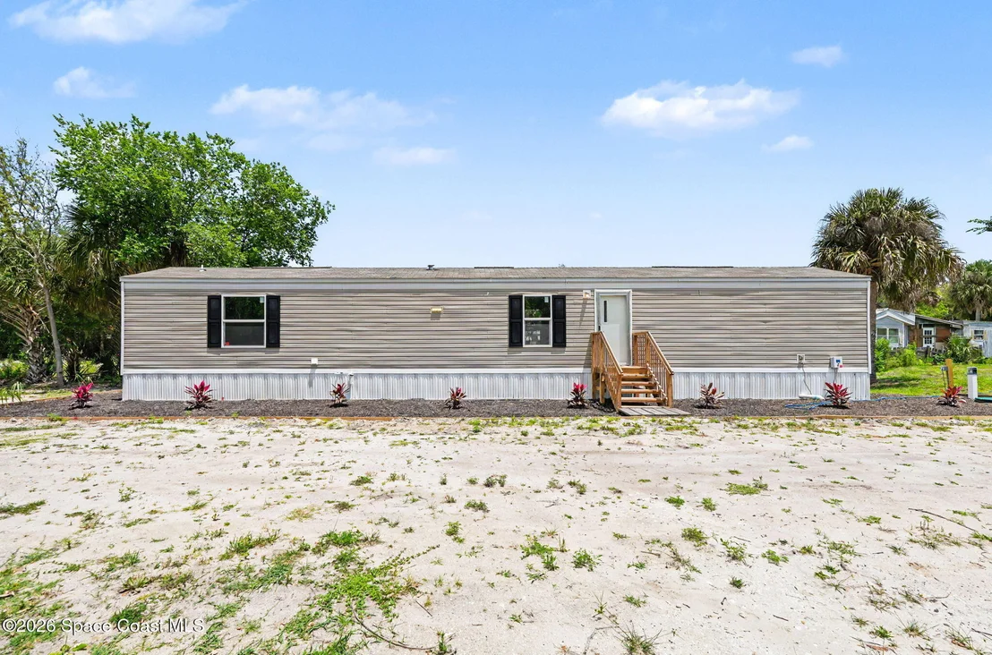 Photo of 2075 Parrish Road