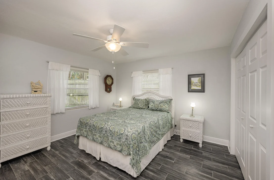 Photo of 949 W Whitmire Drive