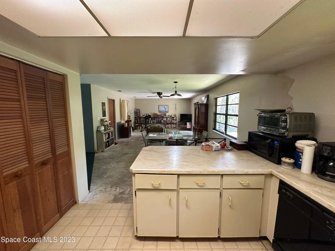 Photo of 5360 Avocado Avenue