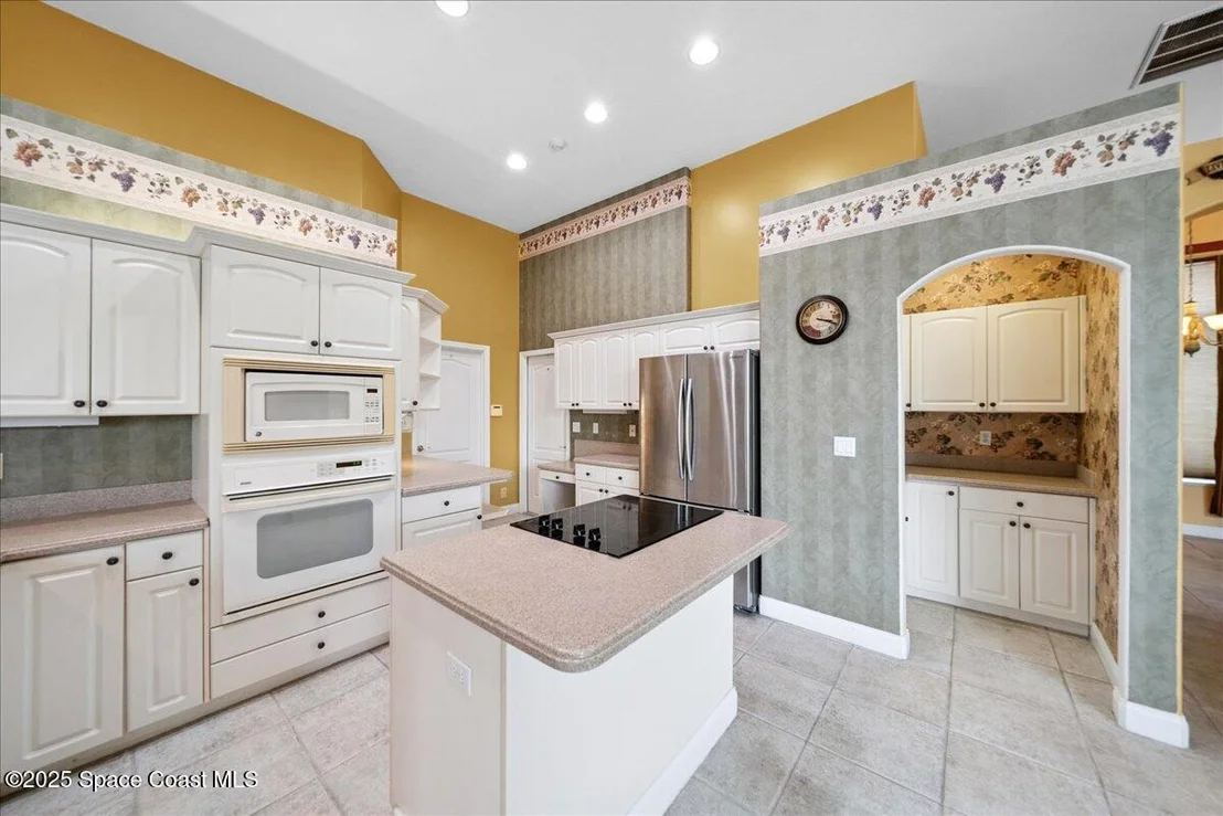 Photo of 827 Thrasher Drive