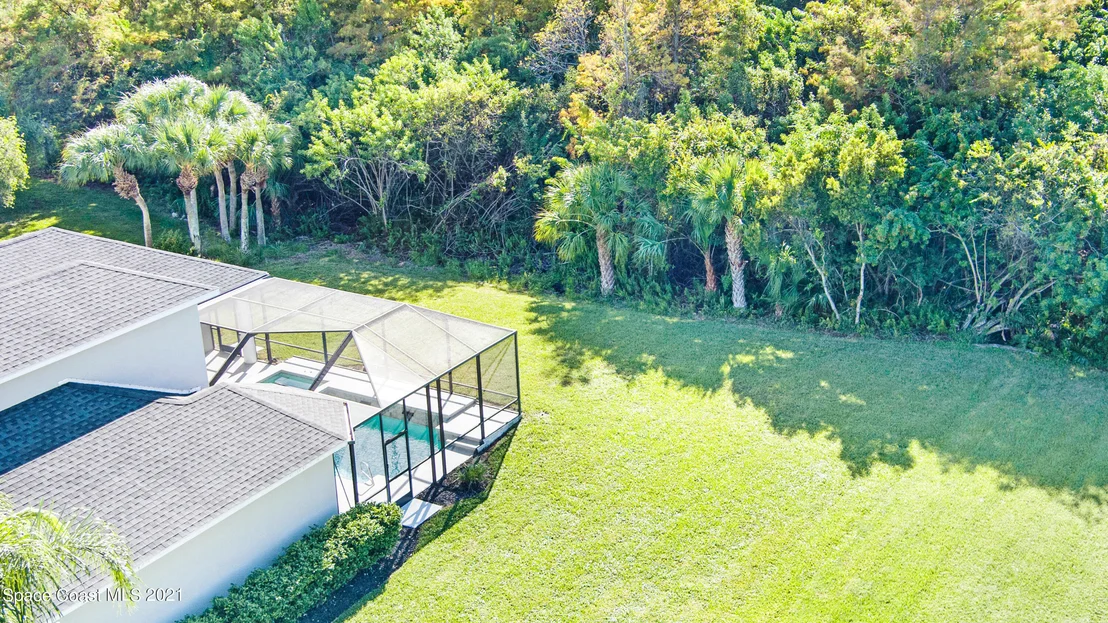 Photo of 882 Oak Park Drive