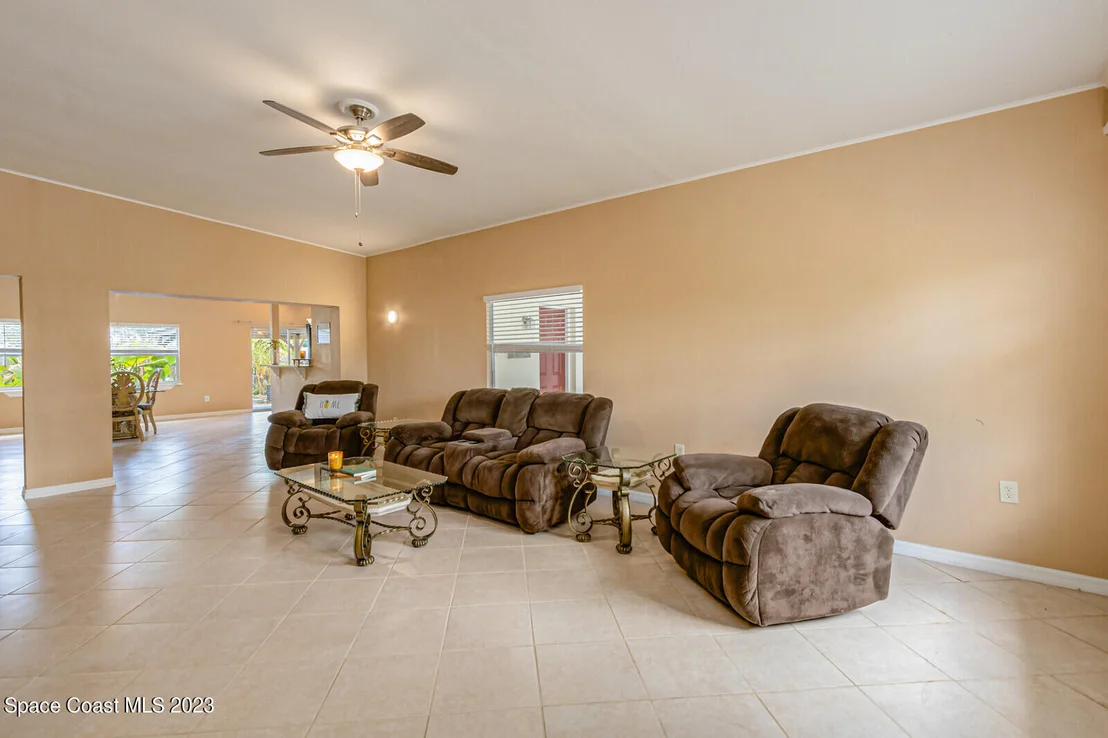 Photo of 825 Tupelo Drive