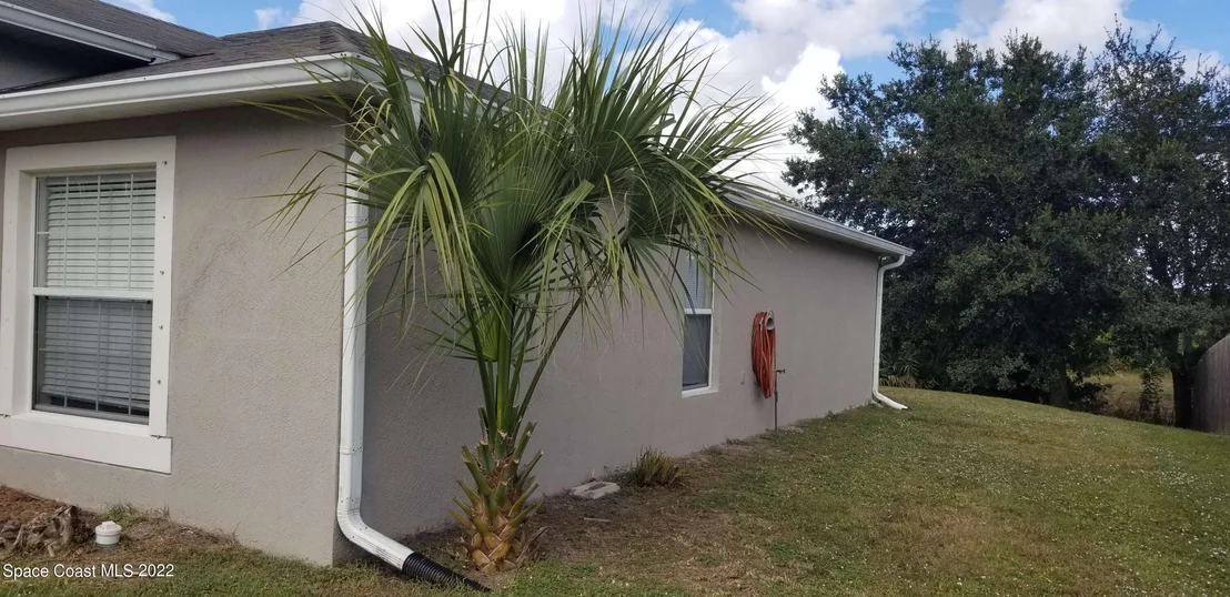 Photo of 6150 Edison Street