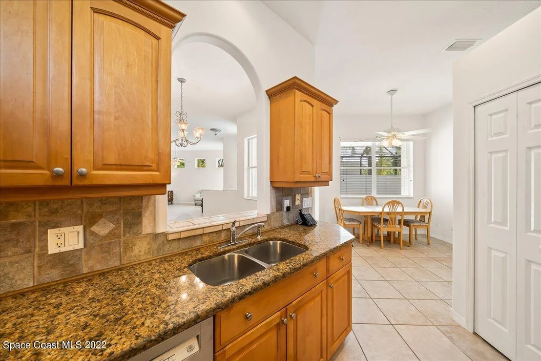 Photo of 4523 Long Lake Road