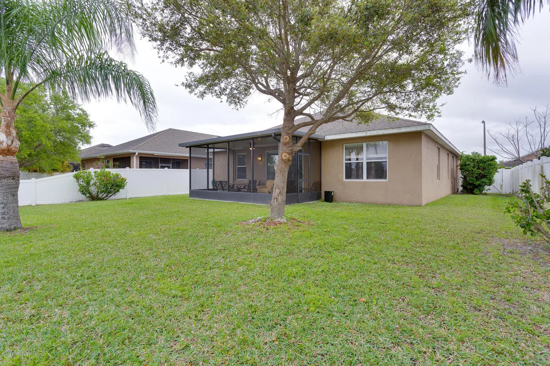 Photo of 1431 Bridgeport Circle